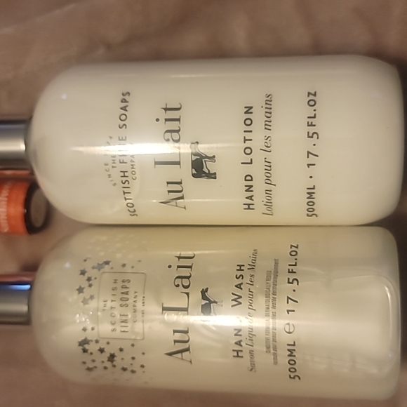 SFS Au Lait 2pc Bundle Hand Lotion, Hand Wash + Bonus: Essential Oil - Picture 4 of 16